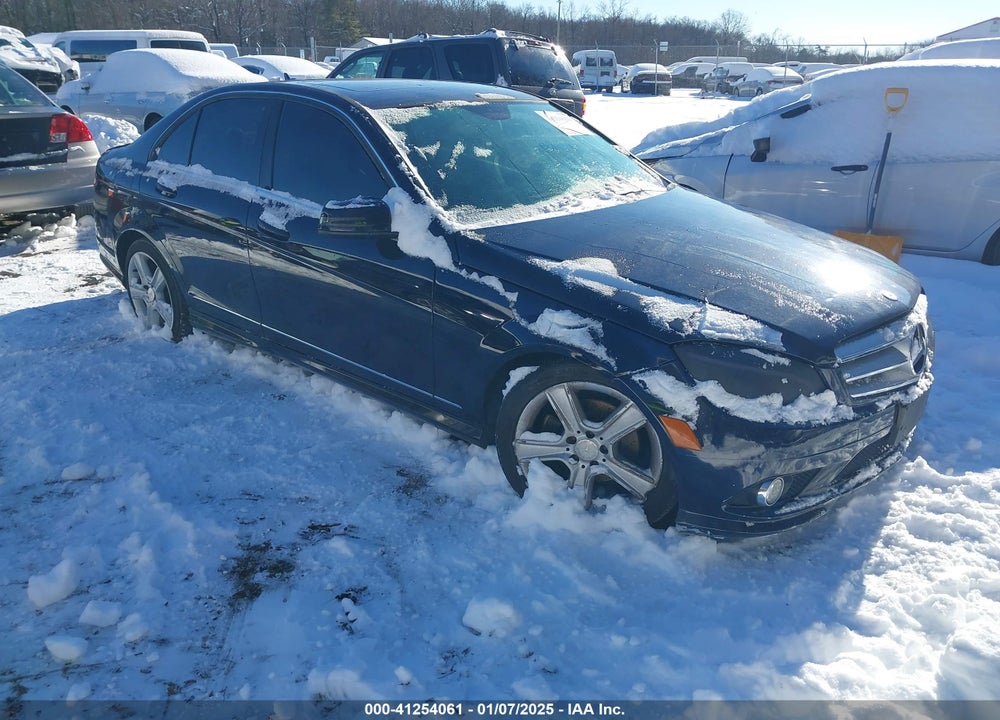 2010 MERCEDES-BENZ C 300 LUXURY/SPORT VIN: WDDGF5EB2AF422036