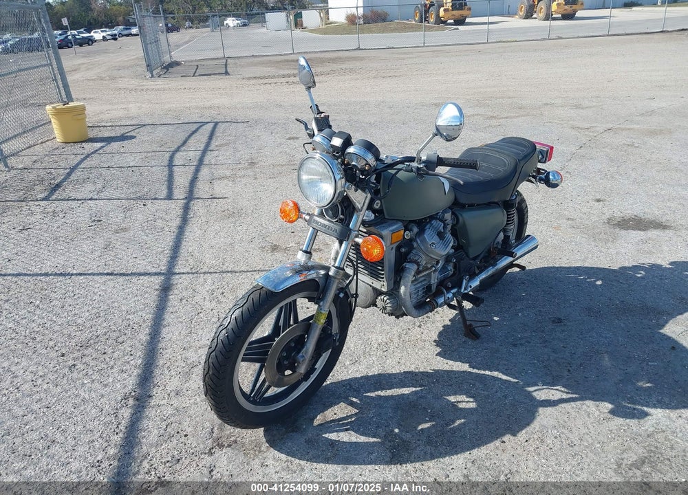 1981 HONDA CX500 C VIN: JH2PC010XBM207213