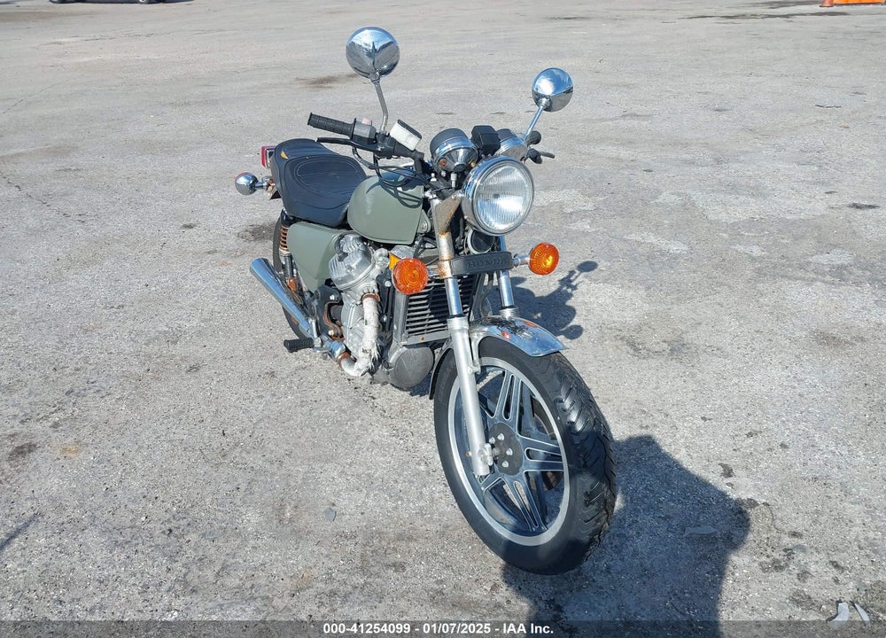 1981 HONDA CX500 C VIN: JH2PC010XBM207213