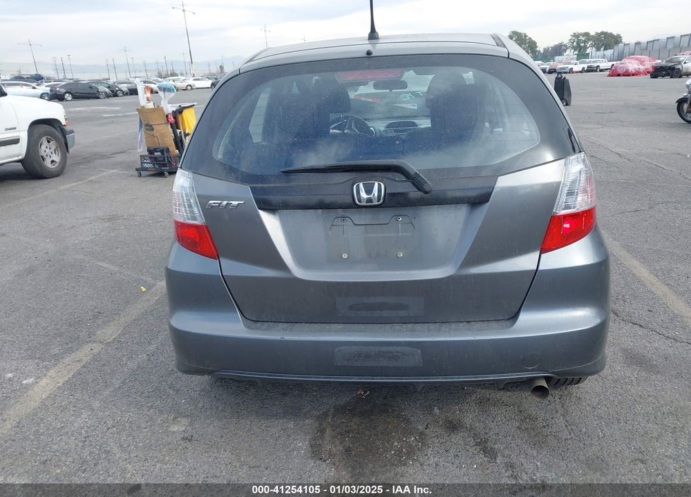 2013 HONDA FIT VIN: JHMGE8H35DC071145