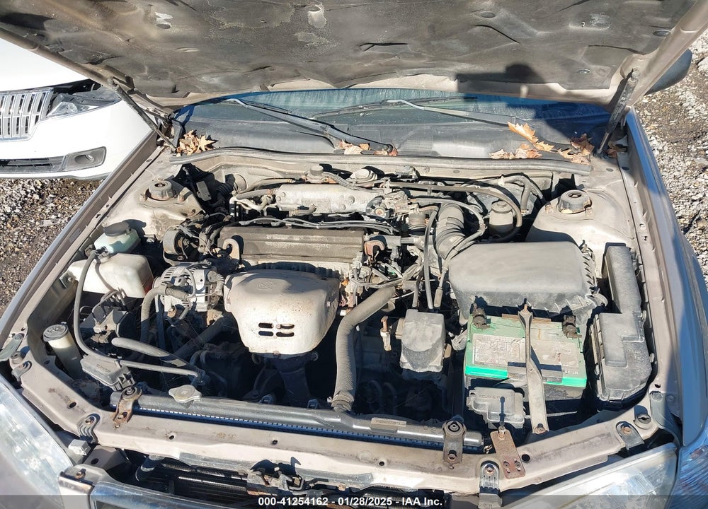 2001 TOYOTA CAMRY LE VIN: JT2BG22K210553631