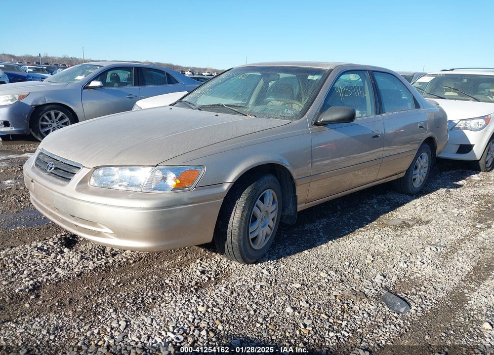 2001 TOYOTA CAMRY LE VIN: JT2BG22K210553631