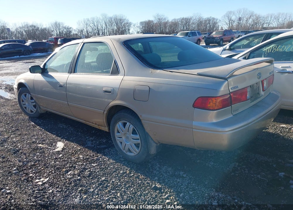 2001 TOYOTA CAMRY LE VIN: JT2BG22K210553631