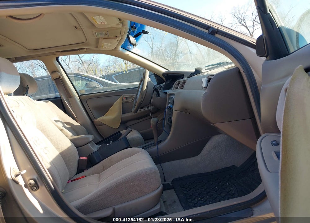 2001 TOYOTA CAMRY LE VIN: JT2BG22K210553631