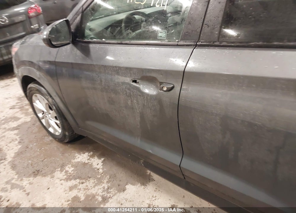 2019 HYUNDAI TUCSON SE VIN: KM8J2CA45KU914995