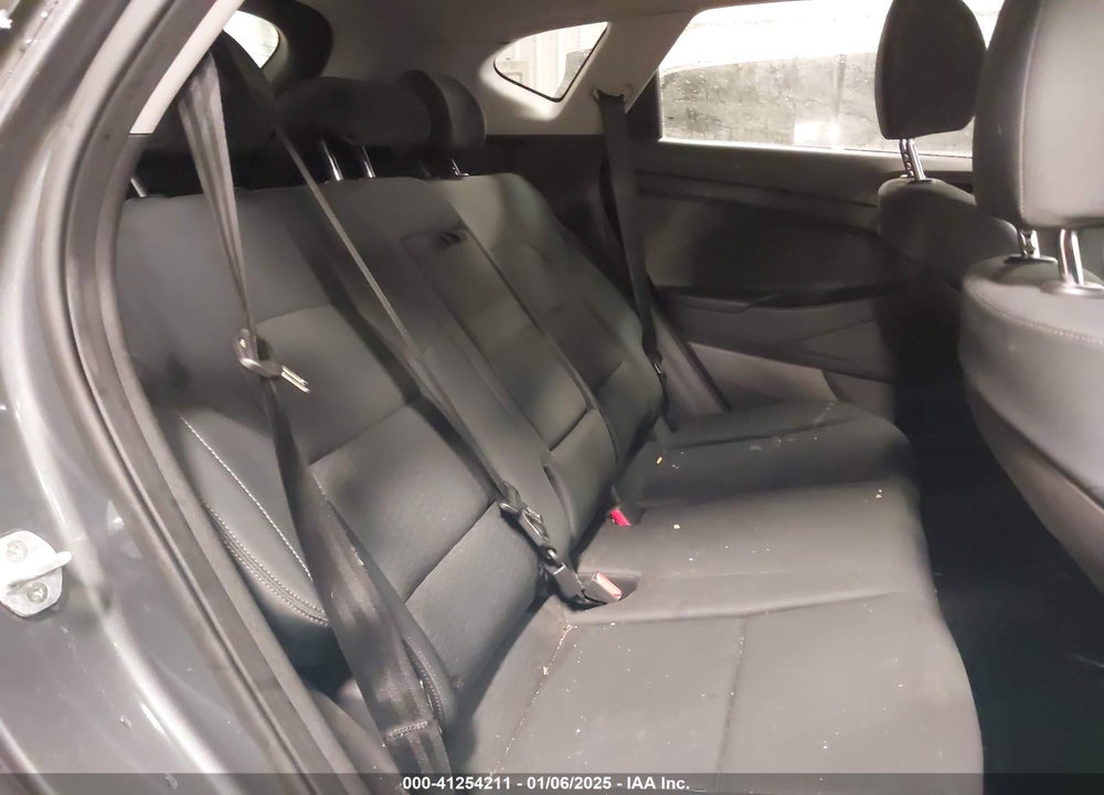 2019 HYUNDAI TUCSON SE VIN: KM8J2CA45KU914995