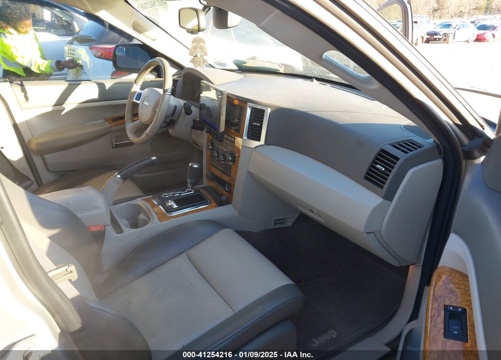 2008 JEEP GRAND CHEROKEE LIMITED VIN: 1J8HR58NX8C161772