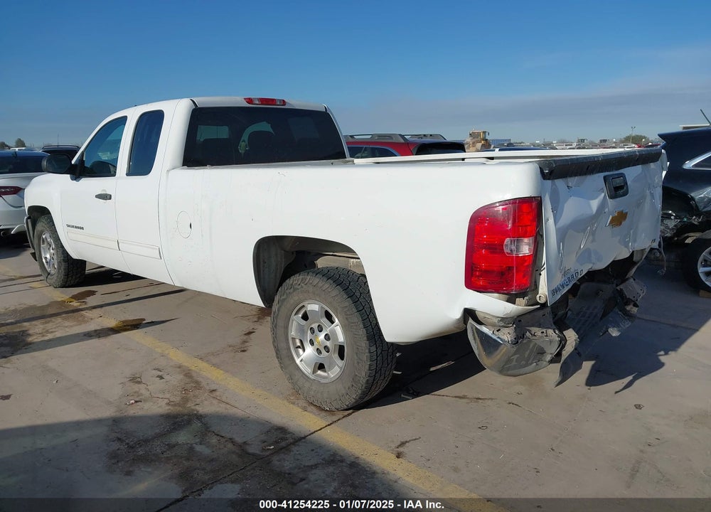 2013 CHEVROLET SILVERADO 1500 VIN: 1GCRCSE08DZ166948