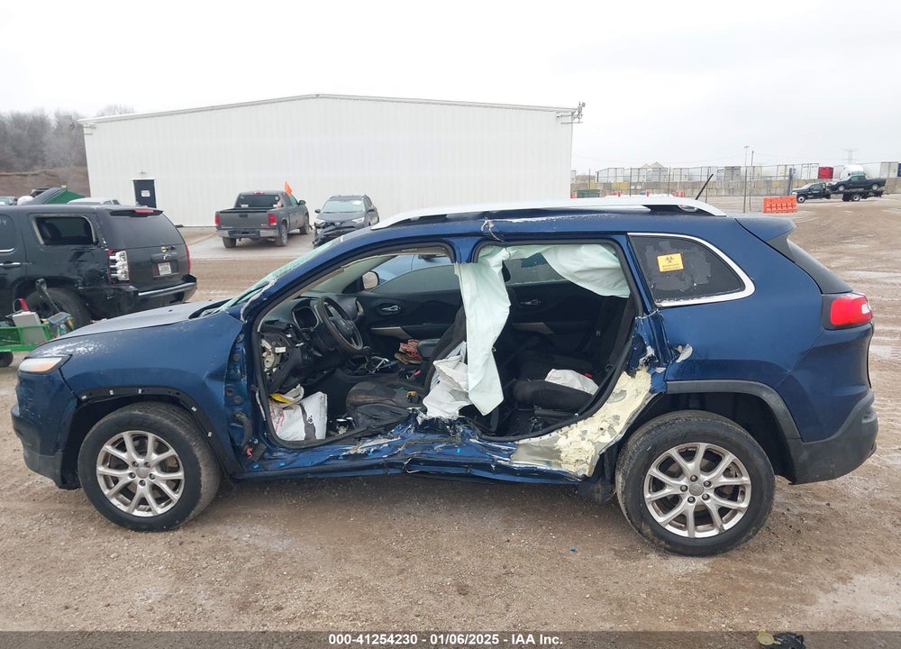 2018 JEEP CHEROKEE VIN: 1C4PJLCB2JD573518