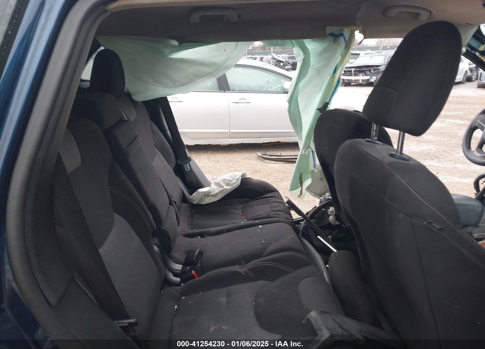 2018 JEEP CHEROKEE VIN: 1C4PJLCB2JD573518