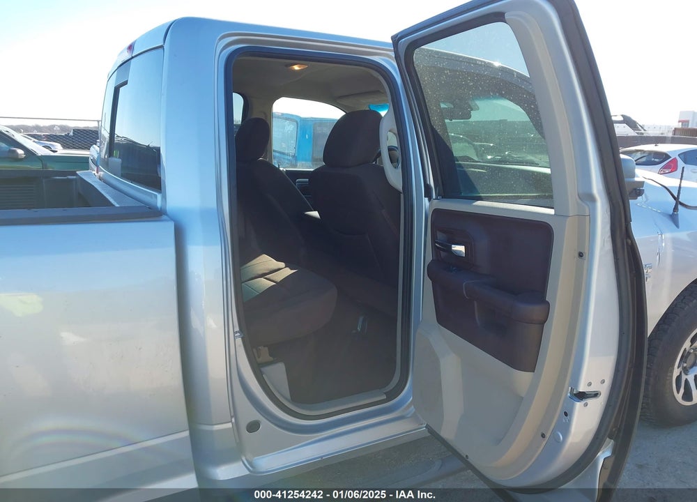 2013 RAM 1500 VIN: 1C6RR6GPXDS593810