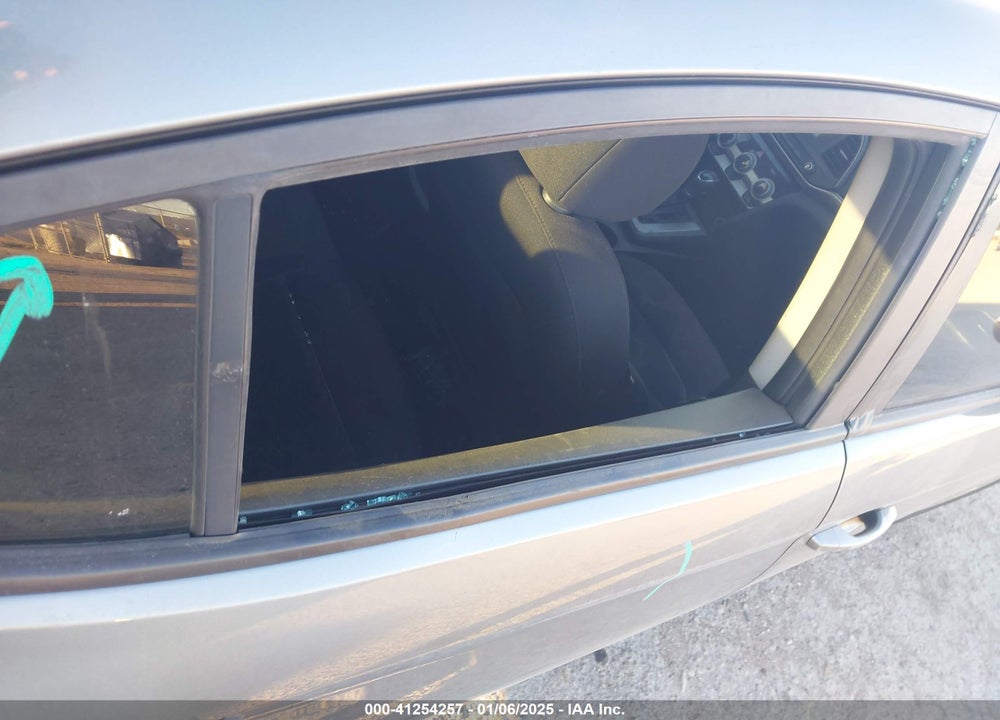 2019 HYUNDAI ELANTRA SE VIN: KMHD74LF8KU777540