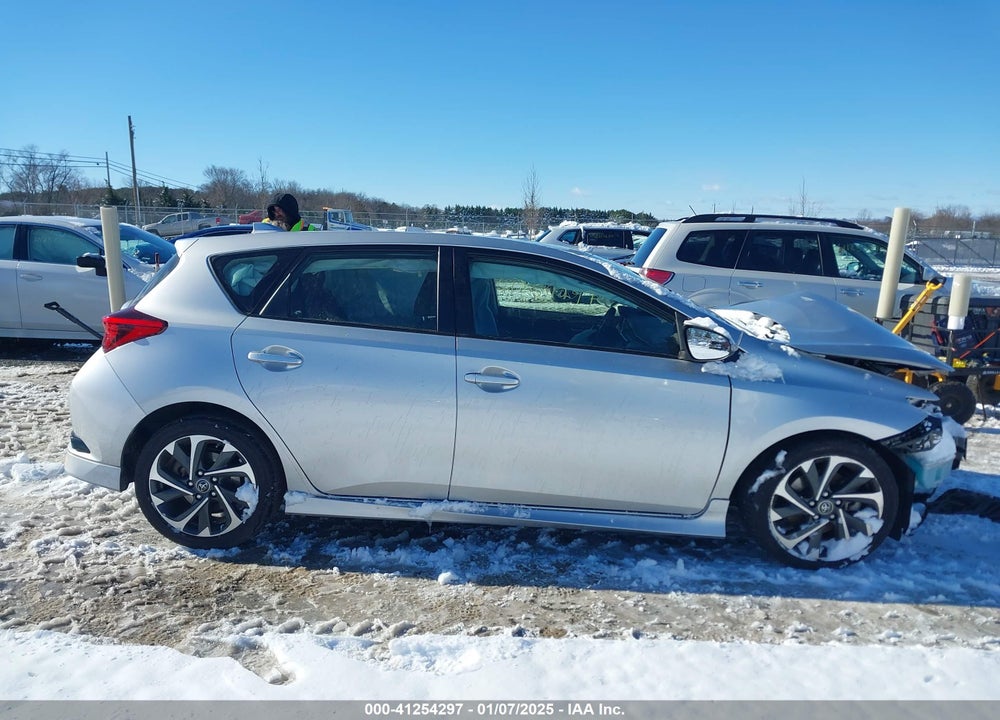 2018 TOYOTA COROLLA IM VIN: JTNKARJE7JJ555183