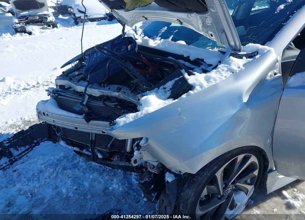 2018 TOYOTA COROLLA IM VIN: JTNKARJE7JJ555183