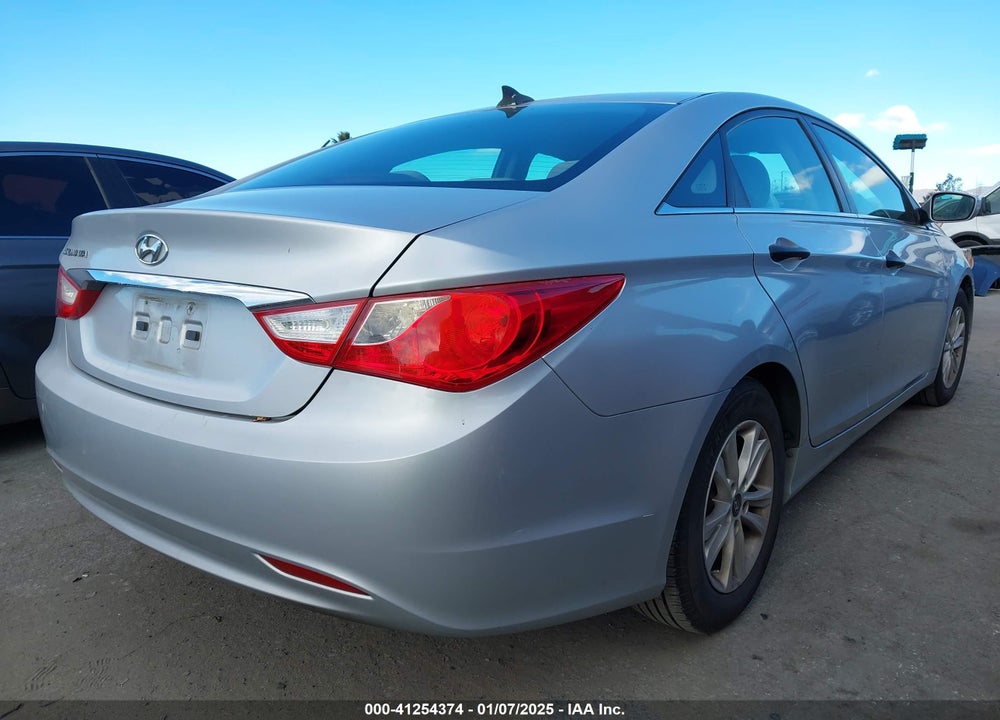 2013 HYUNDAI SONATA GLS VIN: 5NPEB4AC6DH648869