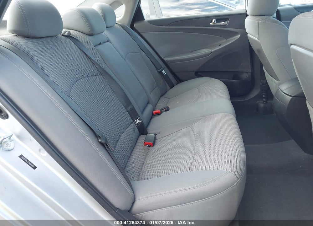 2013 HYUNDAI SONATA GLS VIN: 5NPEB4AC6DH648869