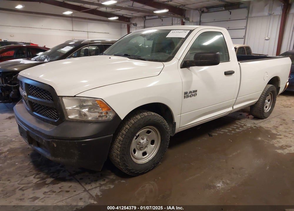 2018 RAM 1500 TRADESMAN 4X2 8' BOX VIN: 3C6JR6DG1JG225309