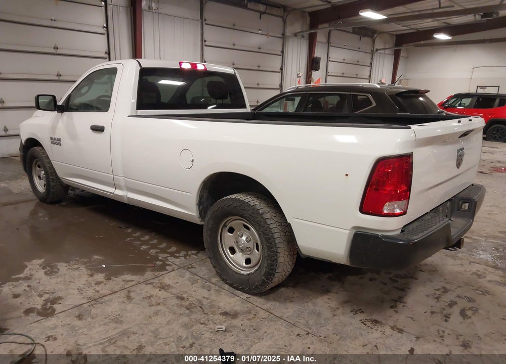 2018 RAM 1500 TRADESMAN 4X2 8' BOX VIN: 3C6JR6DG1JG225309