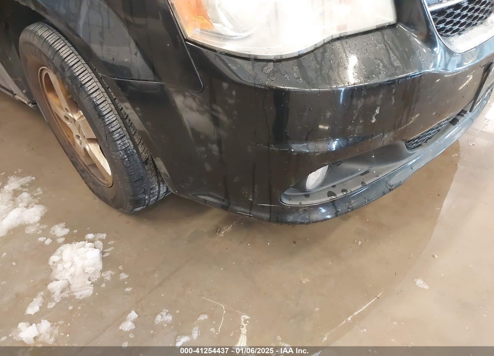 2011 DODGE GRAND CARAVAN CREW VIN: 2D4RN5DG2BR701048