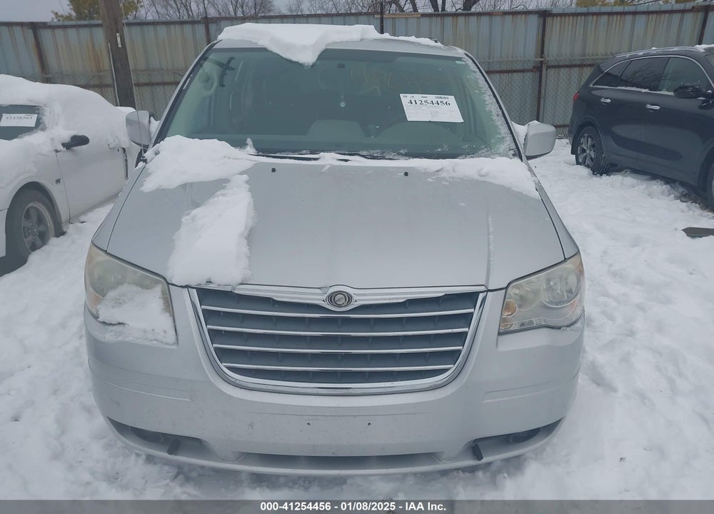 2010 CHRYSLER TOWN & COUNTRY VIN: 2A4RR5D18AR289014