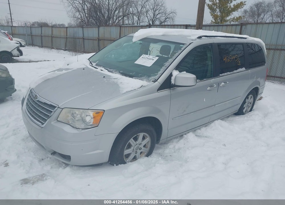 2010 CHRYSLER TOWN & COUNTRY VIN: 2A4RR5D18AR289014