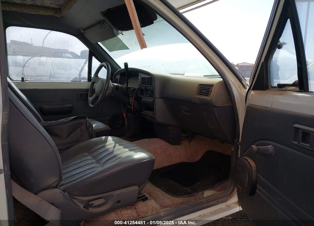 1989 TOYOTA PICKUP CAB CHASSIS SUPER LONG WB VIN: JT5VN94T7K0001337