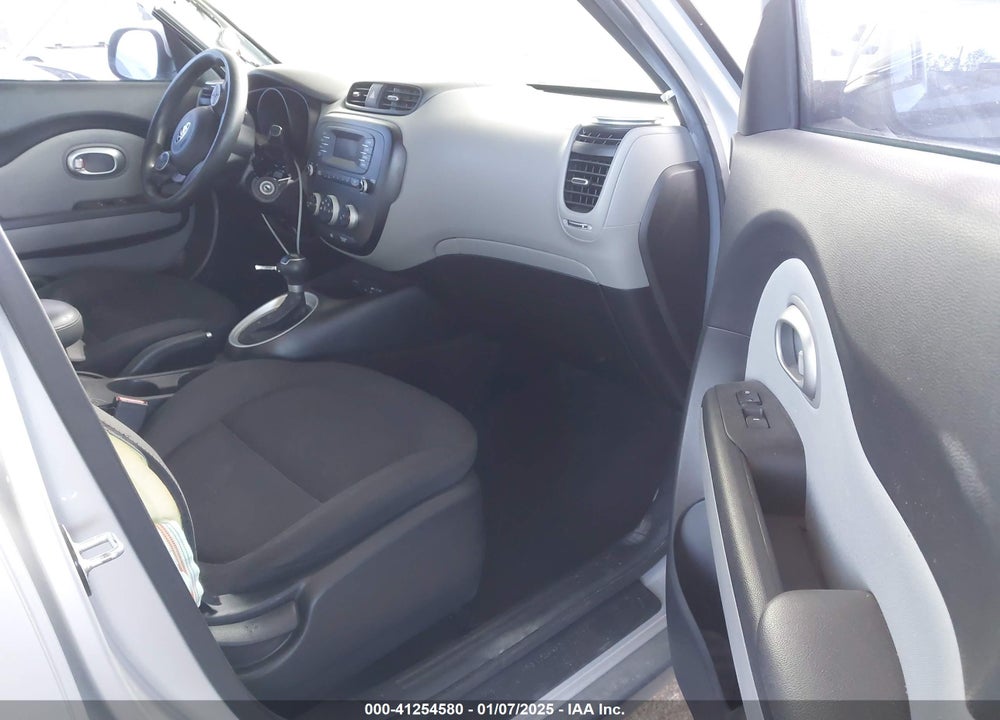 2015 KIA SOUL VIN: KNDJN2A25F7810516