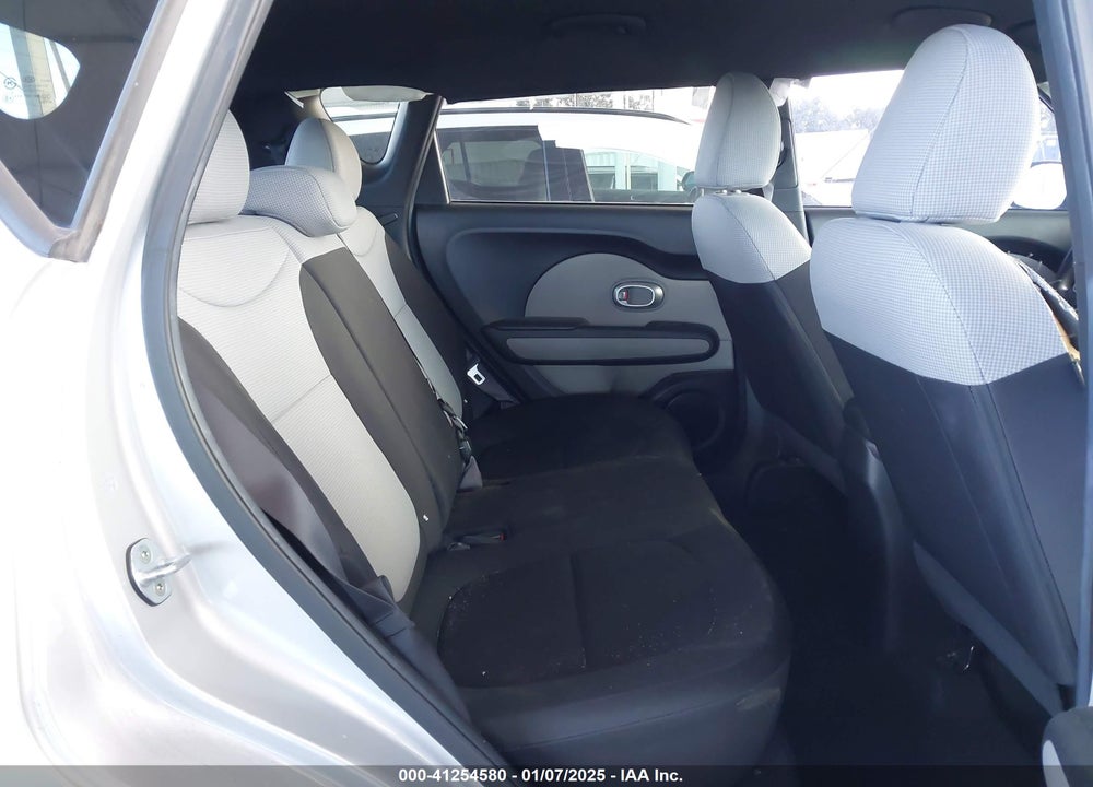 2015 KIA SOUL VIN: KNDJN2A25F7810516