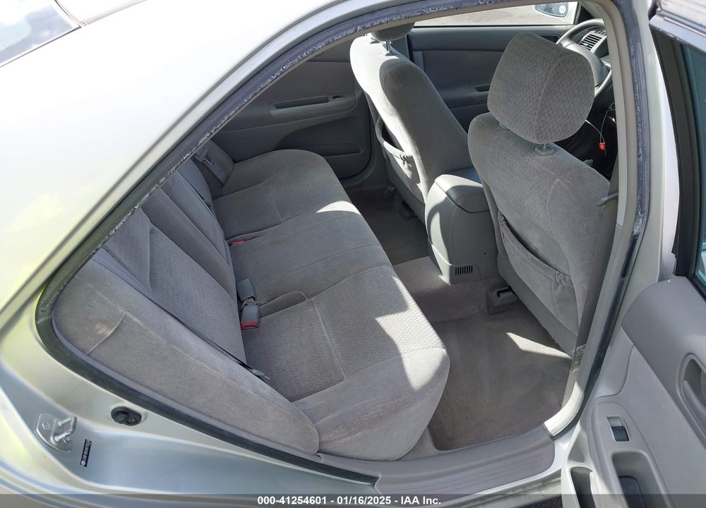 2004 TOYOTA CAMRY LE V6/XLE V6 VIN: JTDBF30K240155634