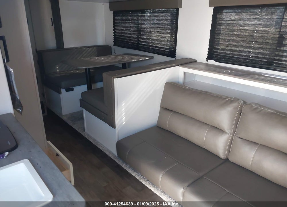 2022 KEYSTONE OTHER VIN: 4YDTH1H11NW246355
