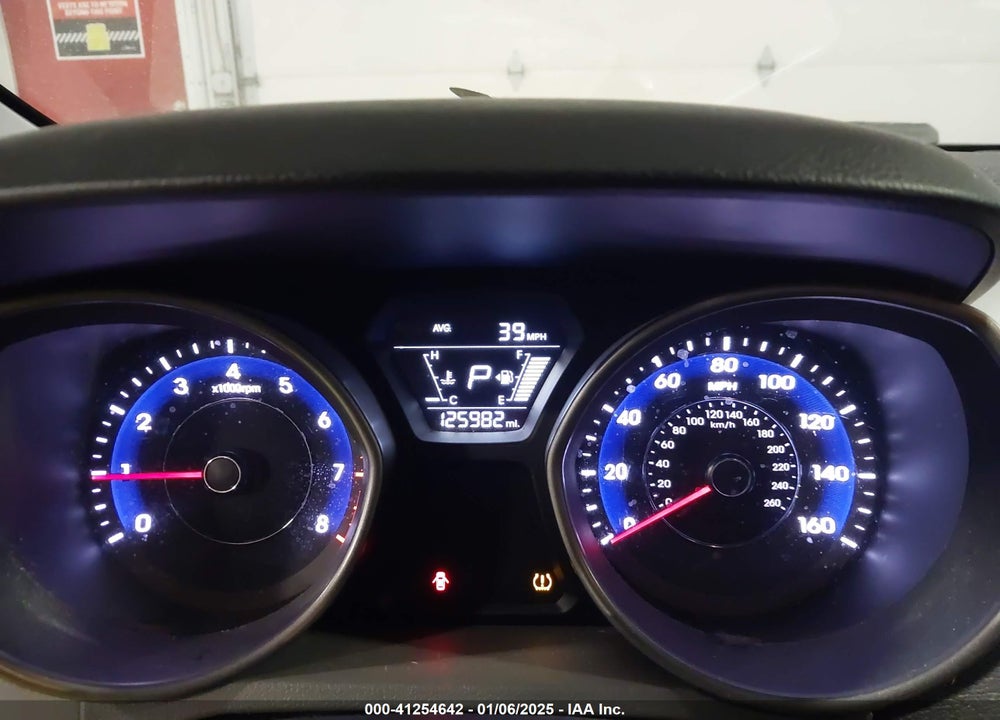 2016 HYUNDAI ELANTRA VIN: 5NPDH4AE5GH785964