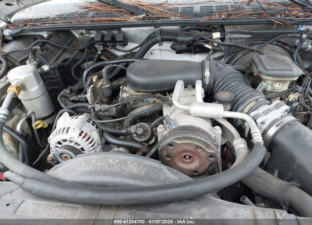 1996 GMC JIMMY VIN: 1GKDT13W4T2533674