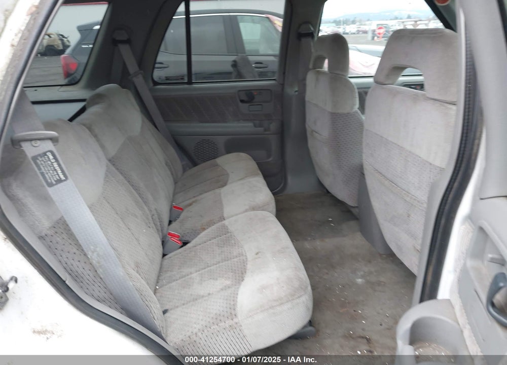 1996 GMC JIMMY VIN: 1GKDT13W4T2533674