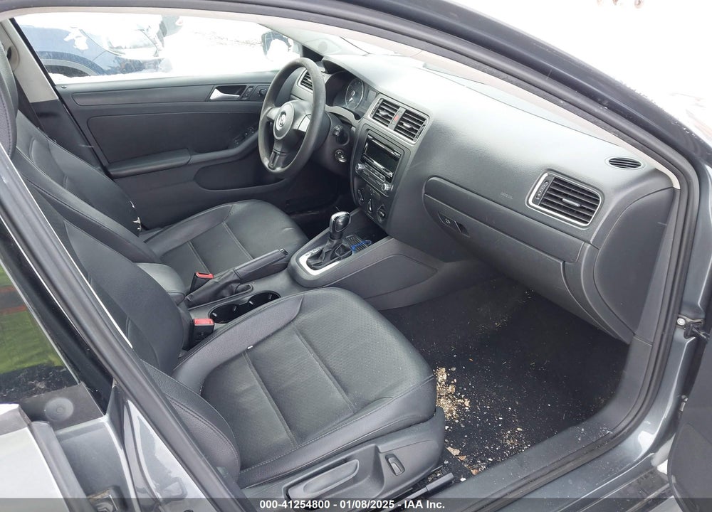 2014 VOLKSWAGEN JETTA VIN: 3VWD17AJ8EM362173