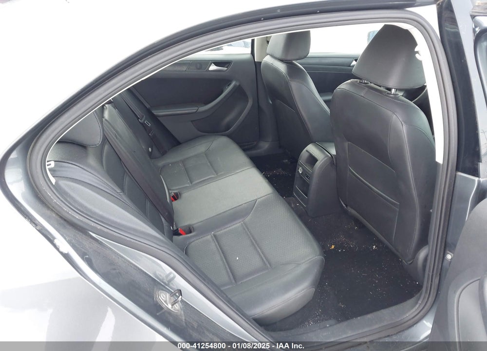 2014 VOLKSWAGEN JETTA VIN: 3VWD17AJ8EM362173