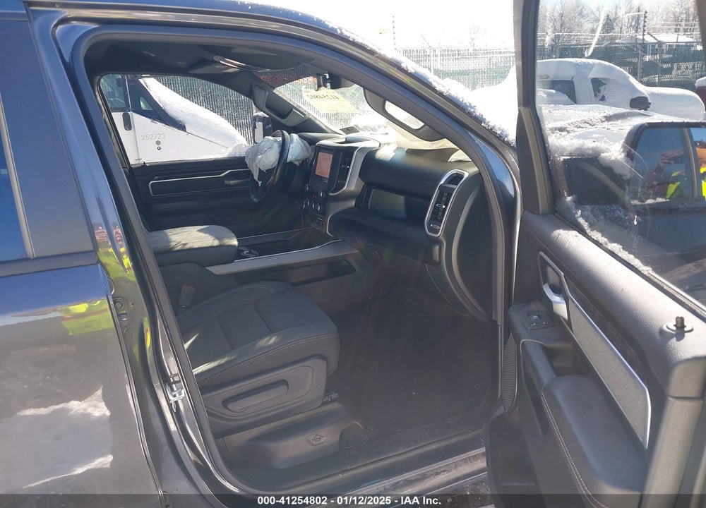 2022 RAM 1500 BIG HORN 4X4 6'4 BOX VIN: 1C6SRFMT6NN203241