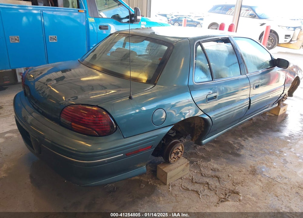 1997 PONTIAC GRAND AM SE VIN: 1G2NE52T8VC795515