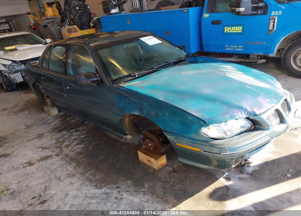 1997 PONTIAC GRAND AM SE VIN: 1G2NE52T8VC795515