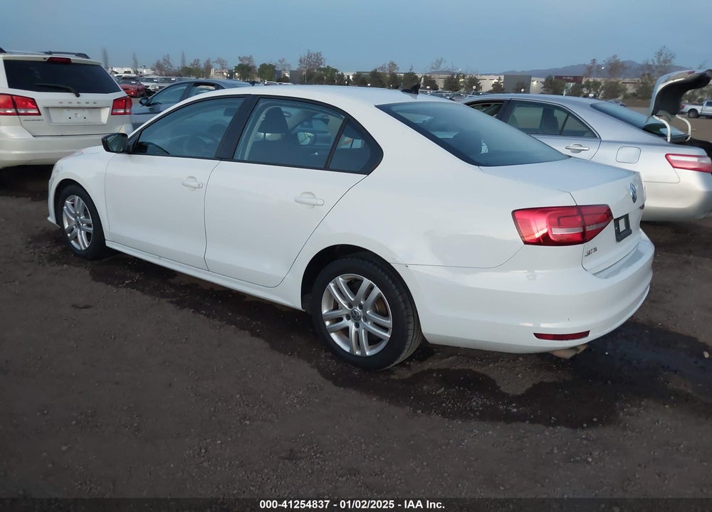 2015 VOLKSWAGEN JETTA 2.0L S VIN: 3VW2K7AJ5FM353890