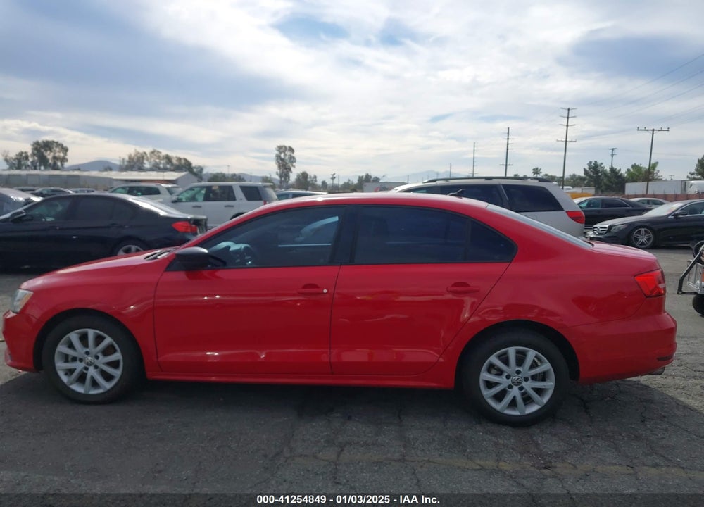 2015 VOLKSWAGEN JETTA 1.8T SE VIN: 3VWD17AJ4FM286324