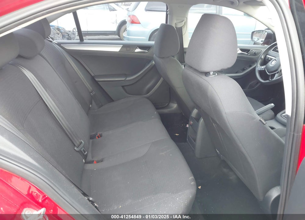 2015 VOLKSWAGEN JETTA 1.8T SE VIN: 3VWD17AJ4FM286324