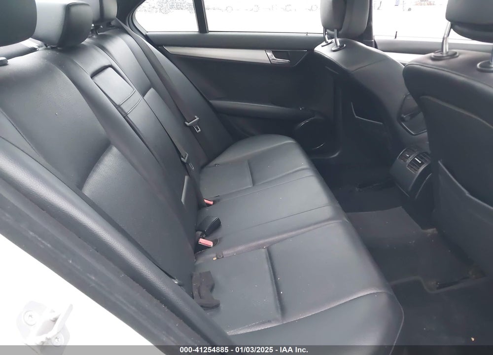 2008 MERCEDES-BENZ C 300 LUXURY/SPORT VIN: WDDGF54XX8F076339