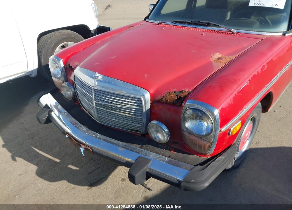1976 MERCEDES-BENZ W123 VIN: 11511712124559