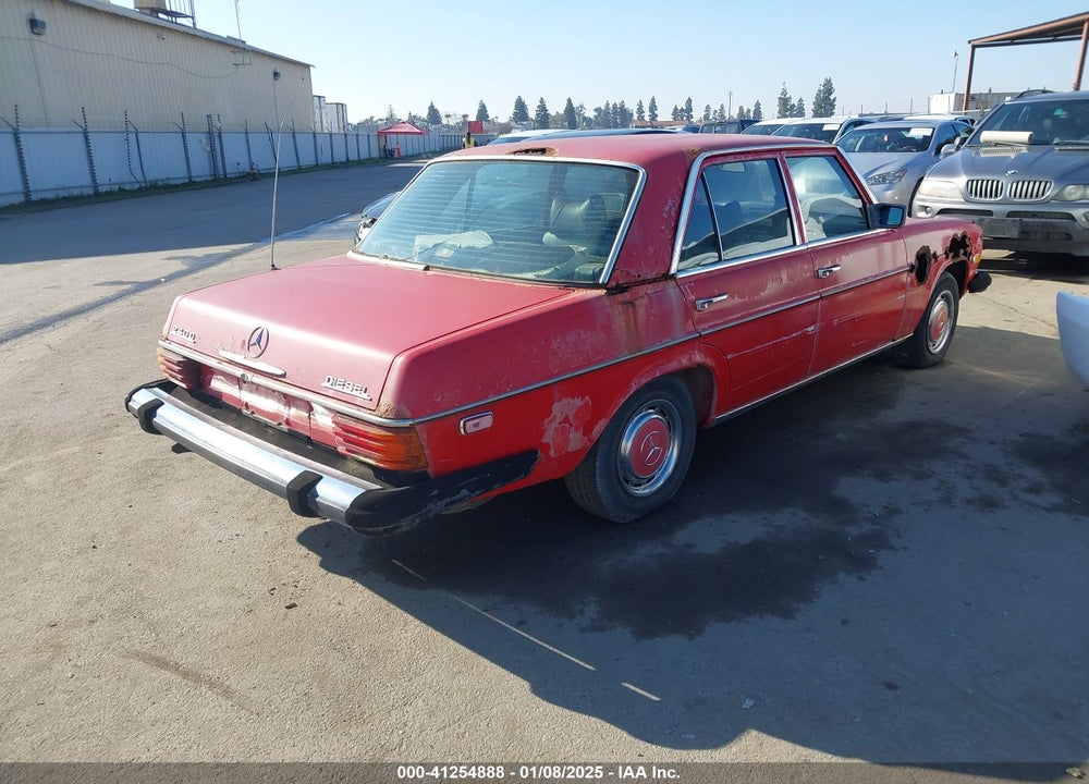 1976 MERCEDES-BENZ W123 VIN: 11511712124559