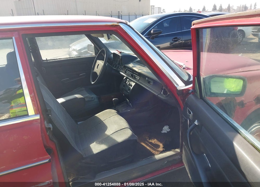 1976 MERCEDES-BENZ W123 VIN: 11511712124559