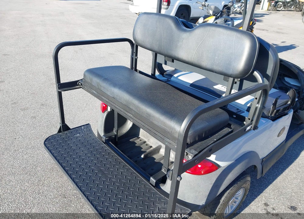 2022 CLUB GOLF CART VIN: 47610134002