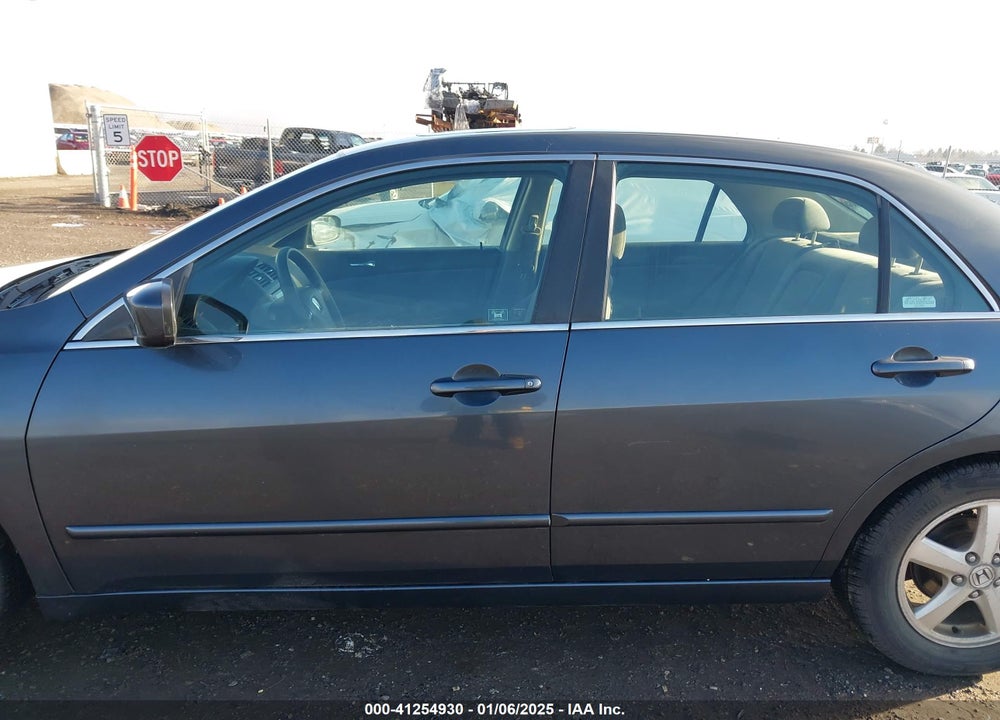 2003 HONDA ACCORD 2.4 EX VIN: JHMCM56683C034988