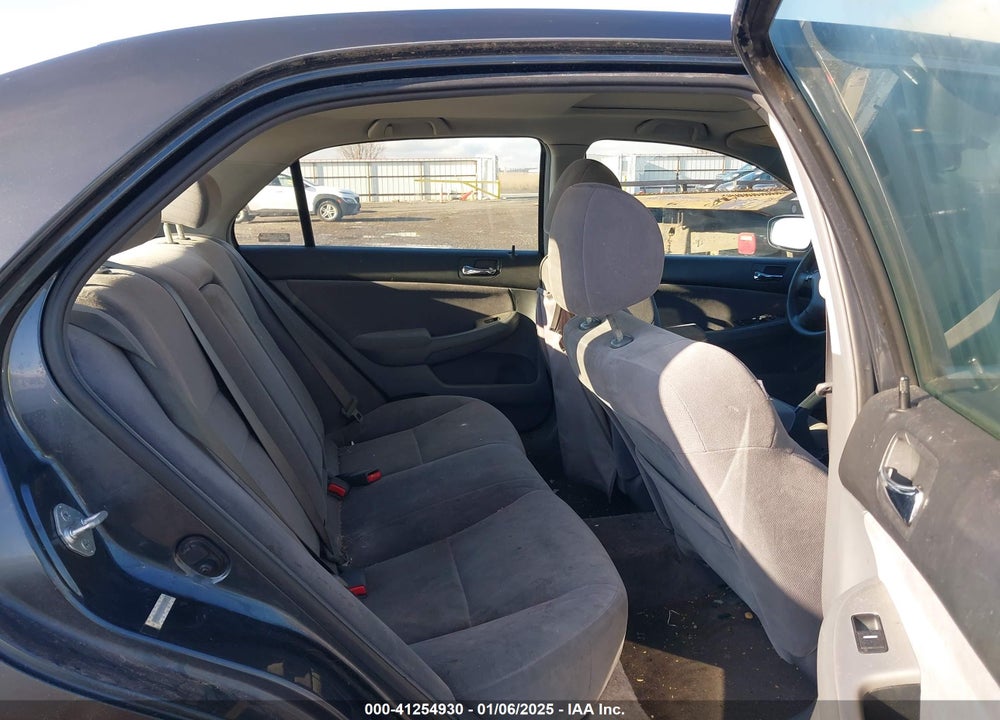 2003 HONDA ACCORD 2.4 EX VIN: JHMCM56683C034988