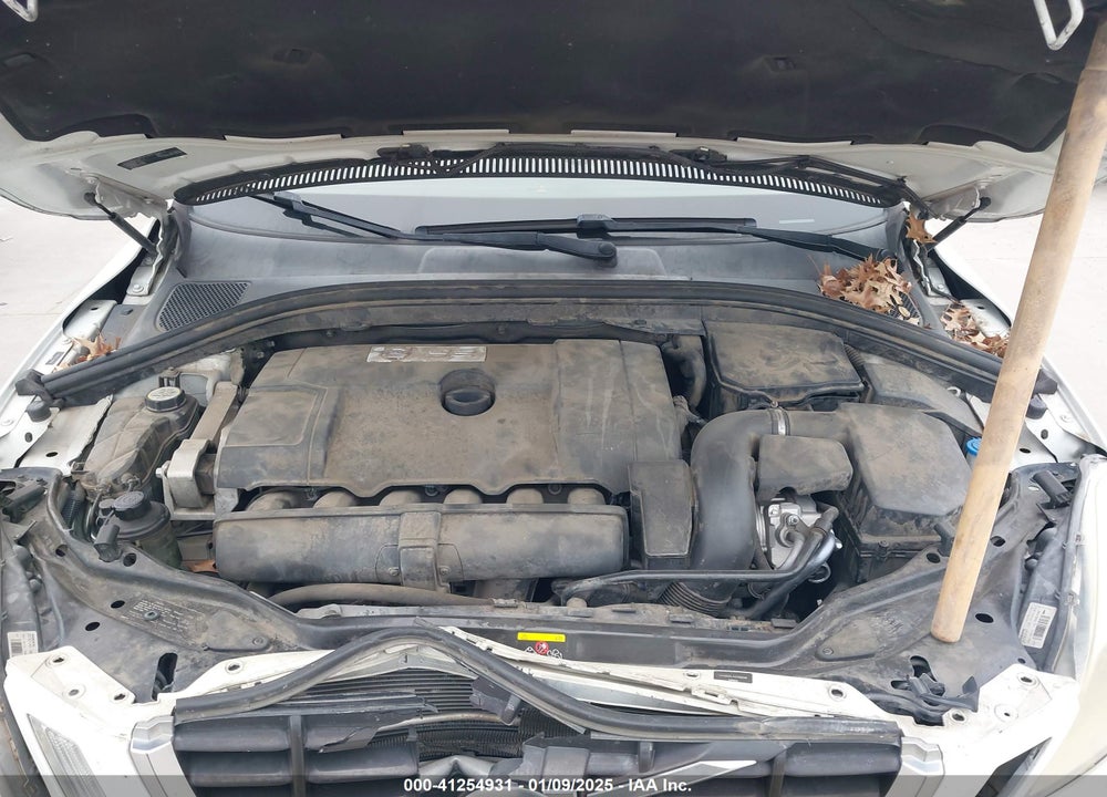 2010 VOLVO XC60 3.2 VIN: YV4982DL4A2102548