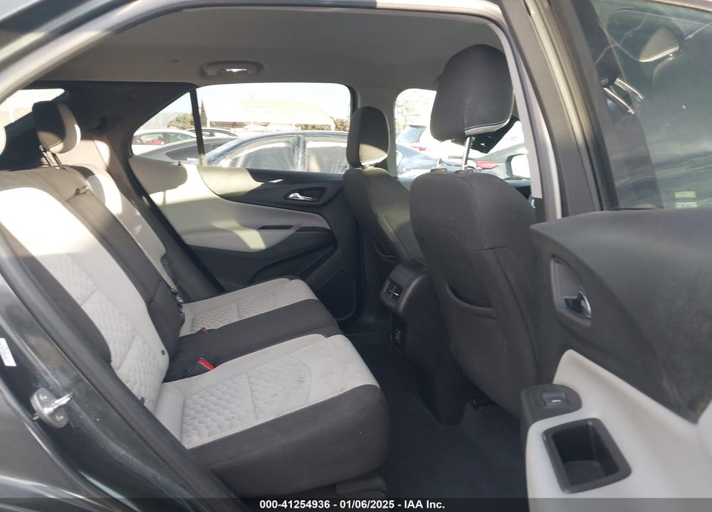 2019 CHEVROLET EQUINOX LT VIN: 2GNAXKEV6K6307092